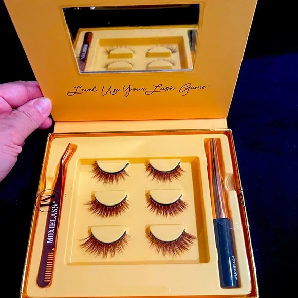 Moxie Magnetic Lashes - Honey - Love - Swabs -Case - Picture 5 of 6